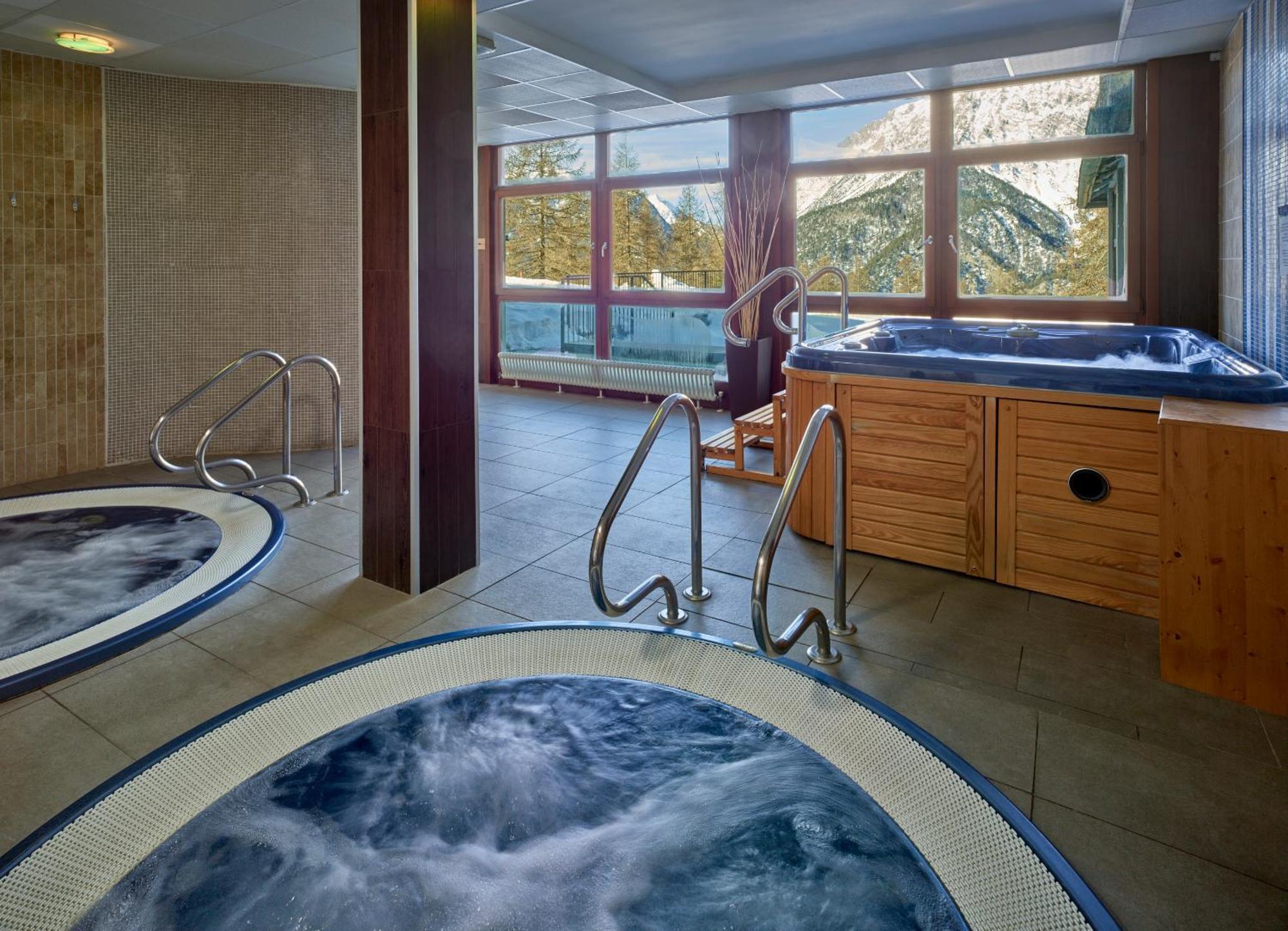 Hotel Sansicario Majestic Cesana Torinese Kültér fotó