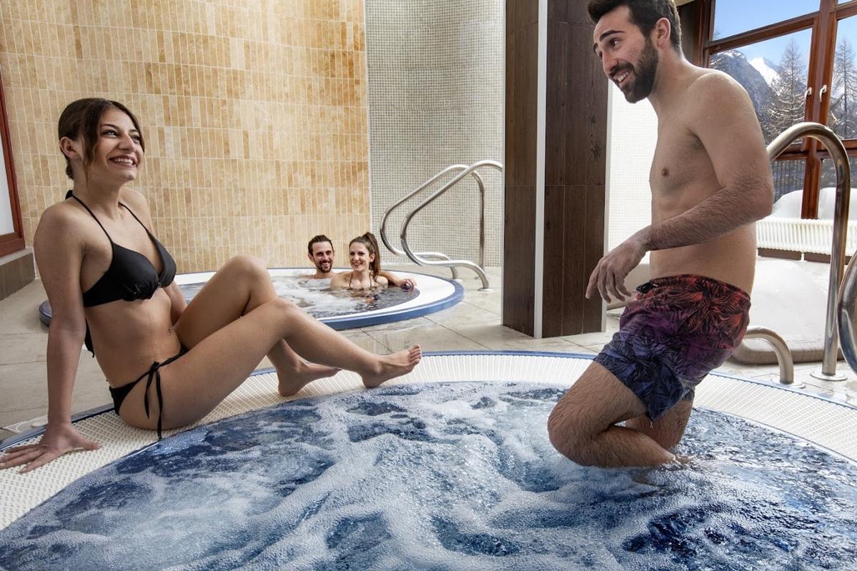 Hotel Sansicario Majestic Cesana Torinese Kültér fotó